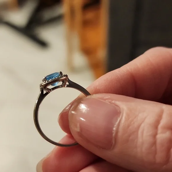 14k White Gold Ladies Blue & Diamond Ring ring - Picture 17 of 17